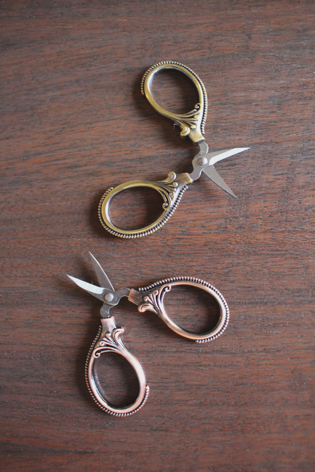 Mini Embroidery Scissors - Dream Weaver Yarns LLC